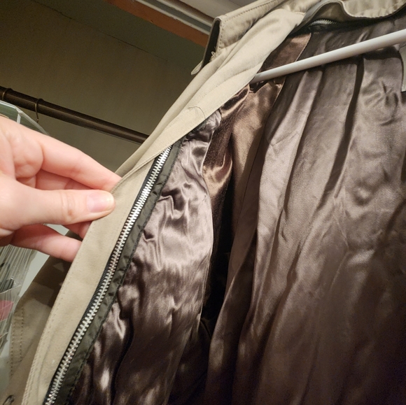 London Fog Double Breasted Men's trench coat 40 regular - Picture 9 of 16